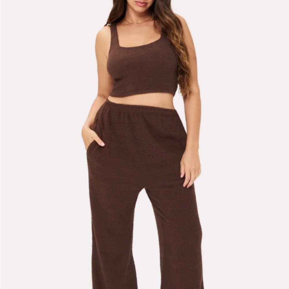 Fabletics Matching Lounge Set in Brown. NWT!